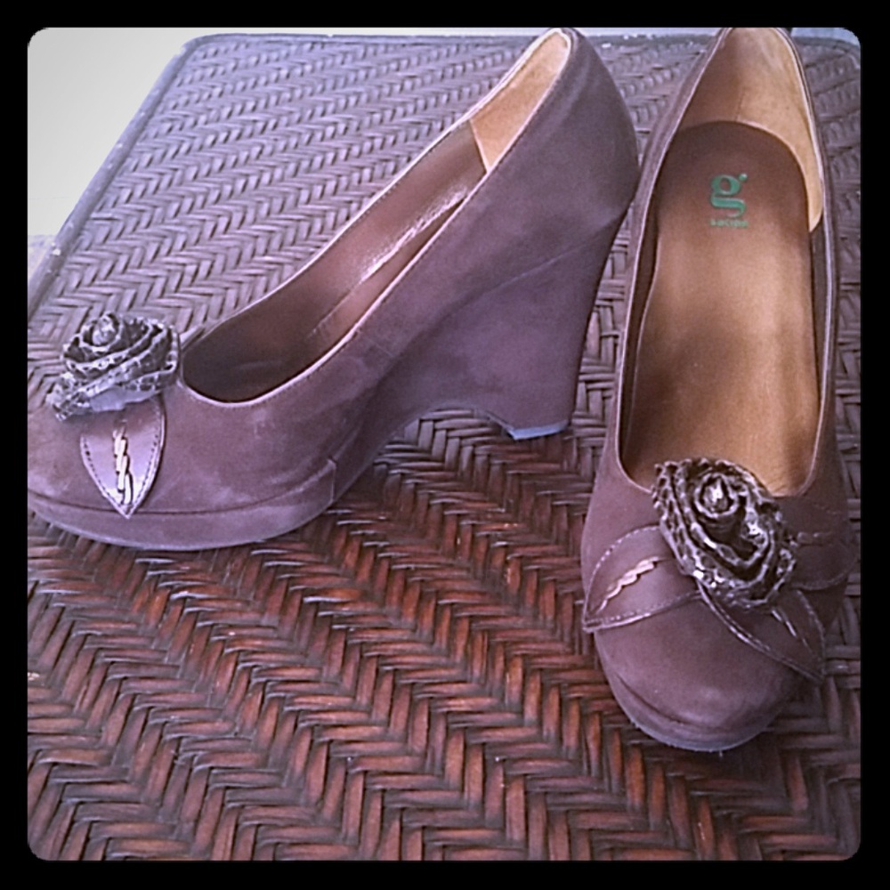 NWOT Suede never worn wedges G series